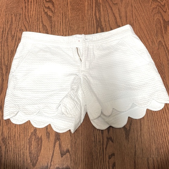 🌿Lilly Pulitzer shorts🌿 - Picture 5 of 7